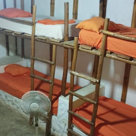 Saigon Backpackers Hostel Máncora Exterior photo