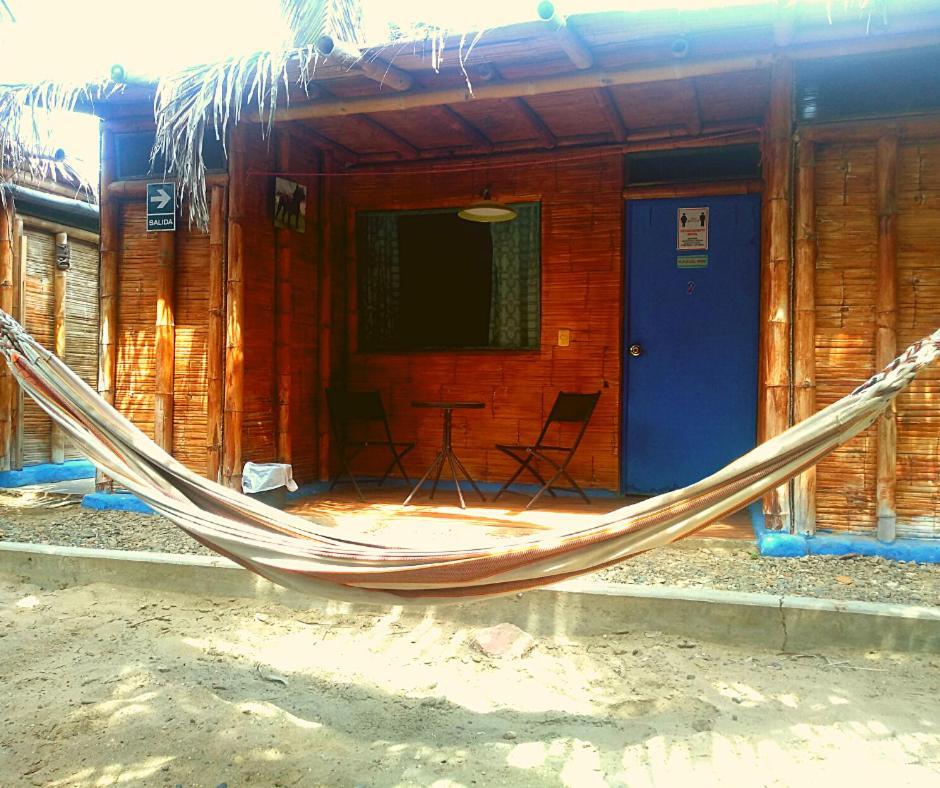 Saigon Backpackers Hostel Máncora Exterior photo