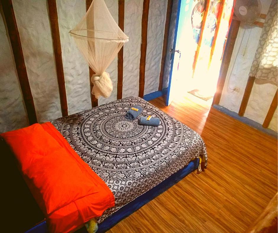 Saigon Backpackers Hostel Máncora Exterior photo